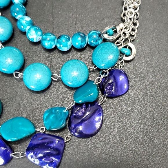 *Sale* Jaclyn Smith silver tone layered necklace - Picture 3 of 11